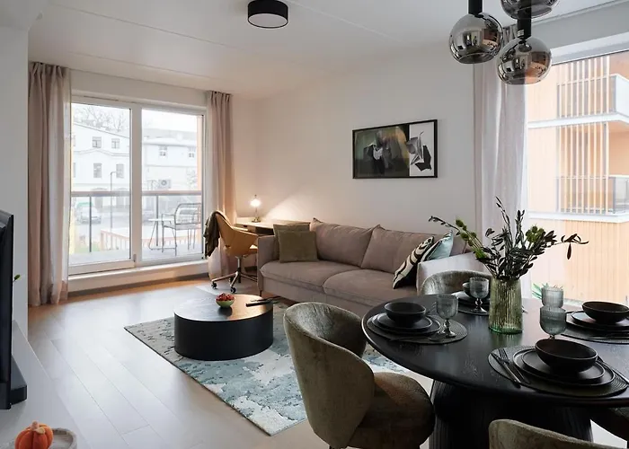 Kotzebue - Sleek & Moody, Dark & Black Apartmán