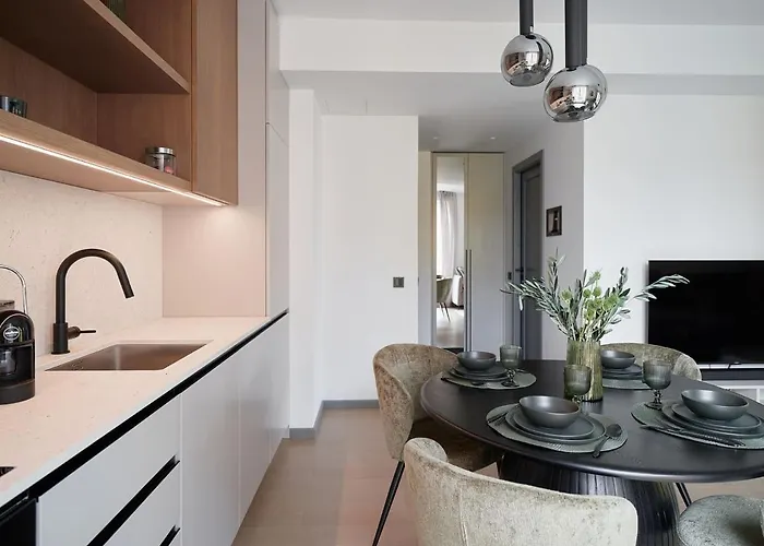 Kotzebue - Sleek & Moody, Dark & Black Apartment *